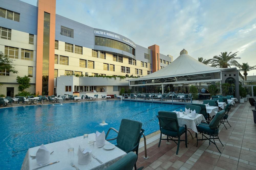 Carlton Al Moaibed Hotel Даммам Екстер'єр фото The swimming pool at the hotel