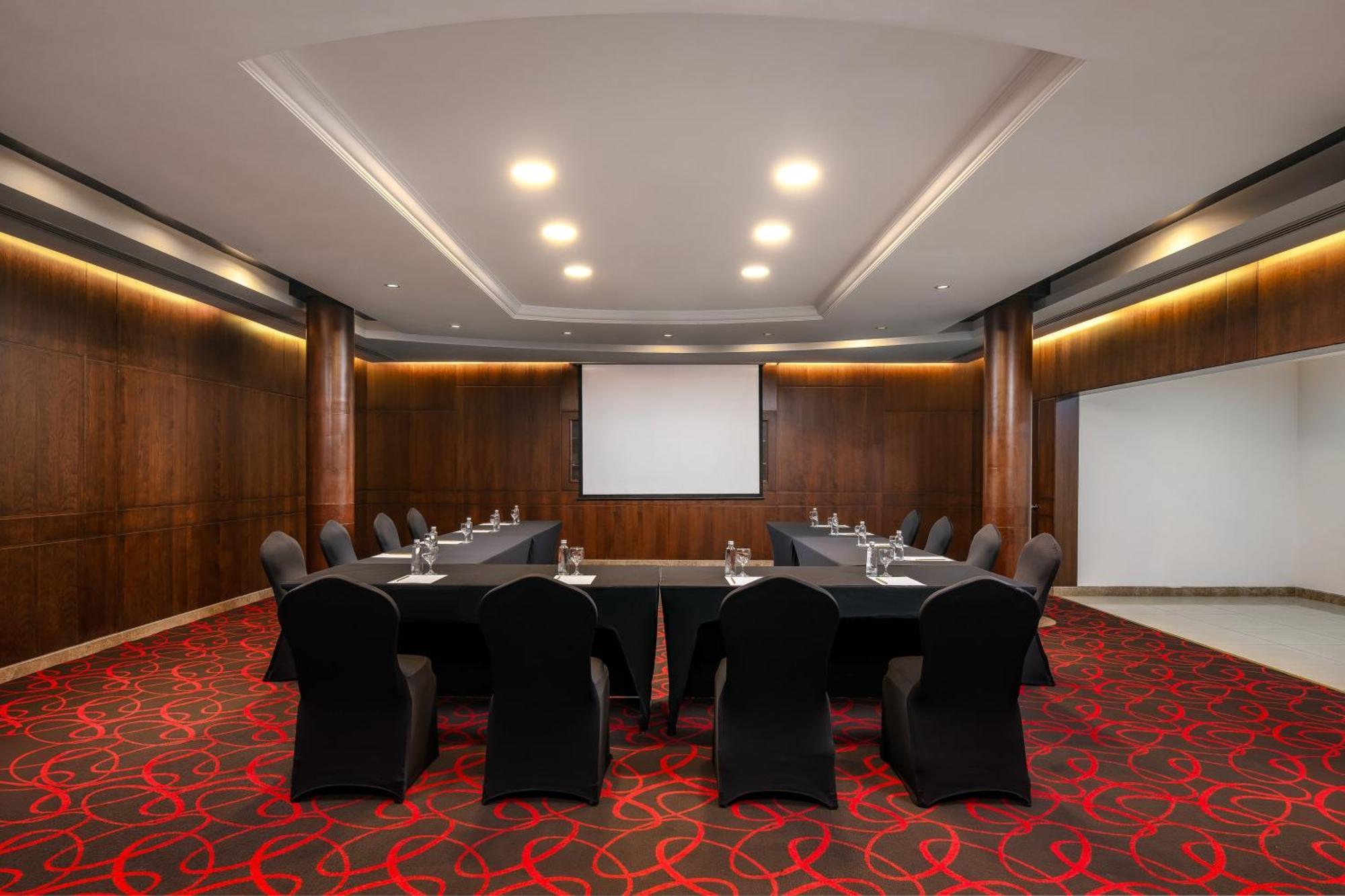 Carlton Al Moaibed Hotel Даммам Екстер'єр фото Meeting room