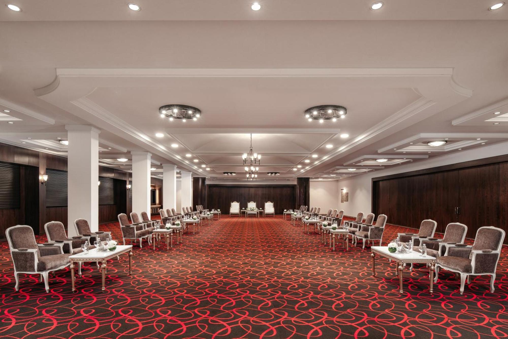 Carlton Al Moaibed Hotel Даммам Екстер'єр фото The ballroom